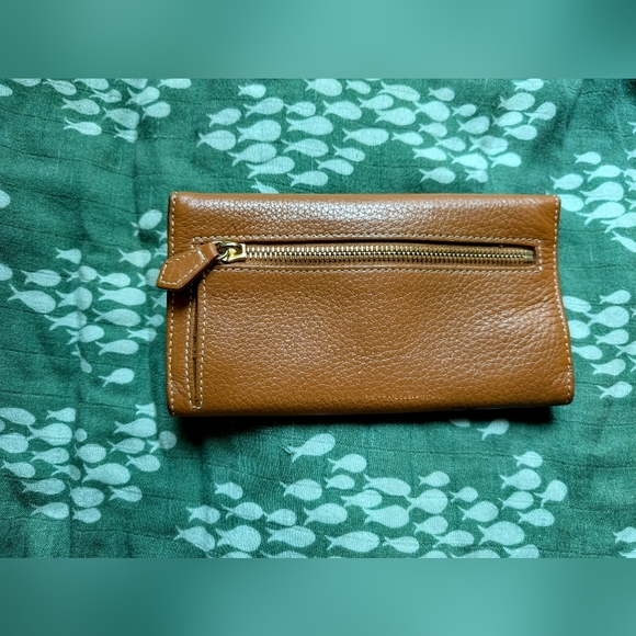 Dooney & Bourke camel pebbled leather wallet luxury wallet - Picture 2 of 4